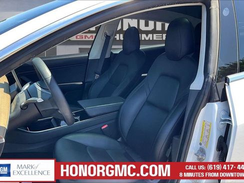 Used 2019 Tesla Model 3 Standard Range RWD image 19