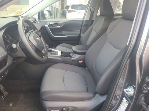 Used 2025 Toyota RAV4 XLE image 16