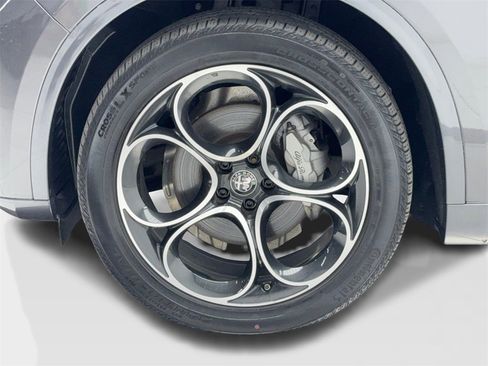 Used 2023 Alfa Romeo Stelvio Ti image 54