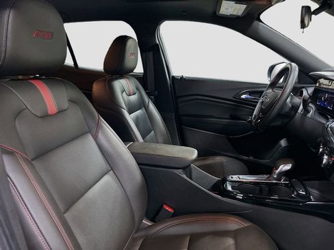 Certified 2025 Chevrolet Trax RS w/ Sunroof Package image 27