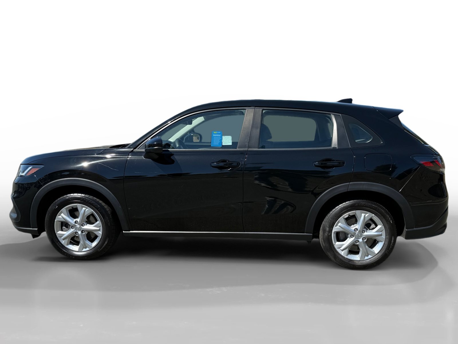 Used 2025 Honda HR-V LX image 2