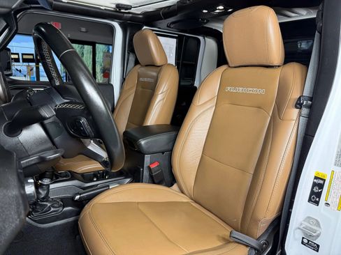 Used 2021 Jeep Gladiator Rubicon image 16