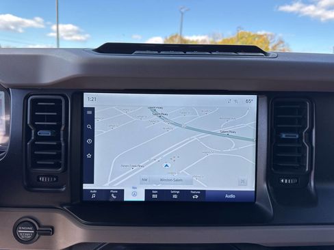 Used 2022 Ford Bronco Wildtrak image 21