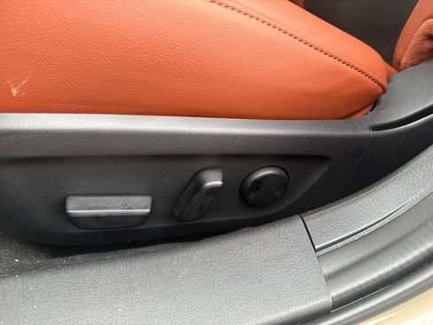 Used 2025 MAZDA MAZDA3 Carbon AWD/4WD image 5