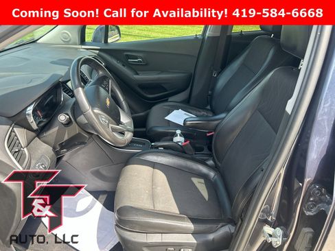 Used 2018 Chevrolet Trax LT w/ LT Convenience Package FWD image 6