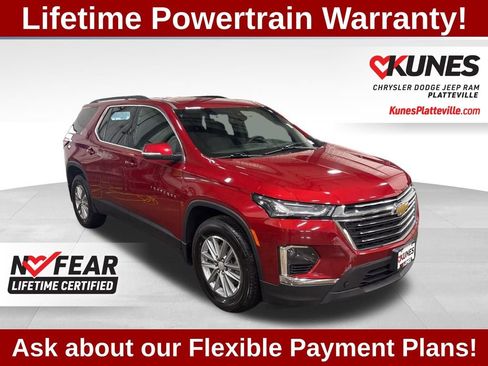 Used 2023 Chevrolet Traverse LT image 1