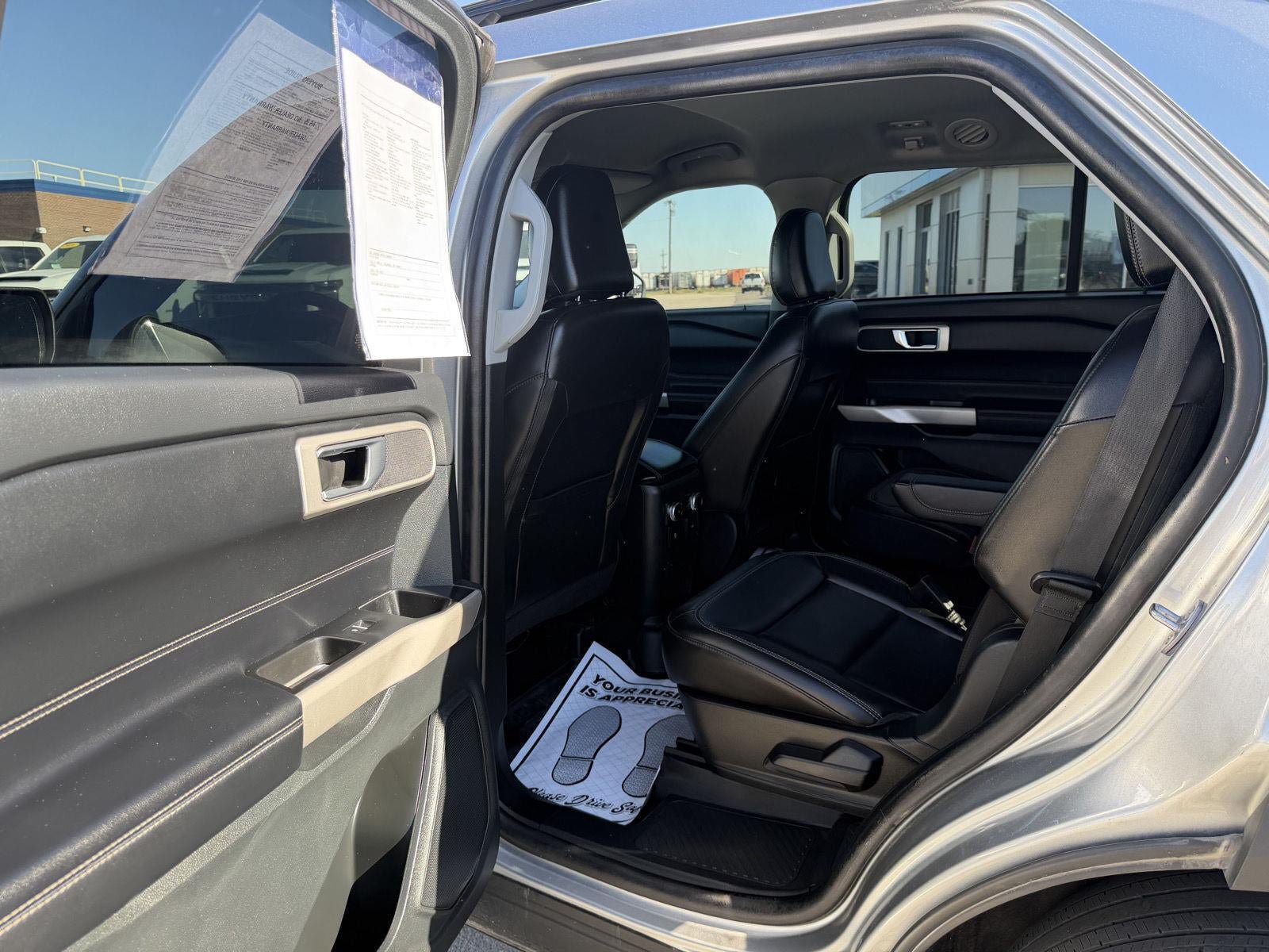 Used 2023 Ford Explorer XLT w/ Equipment Group 202A AWD/4WD image 9