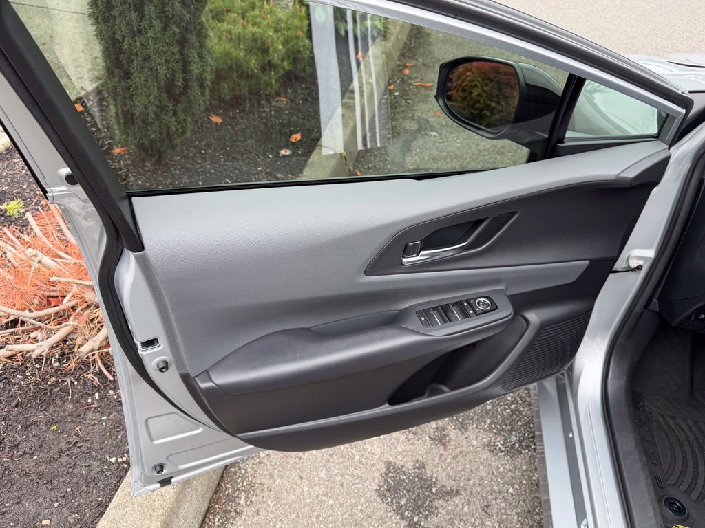 Certified 2023 Toyota Prius XLE AWD/4WD image 11