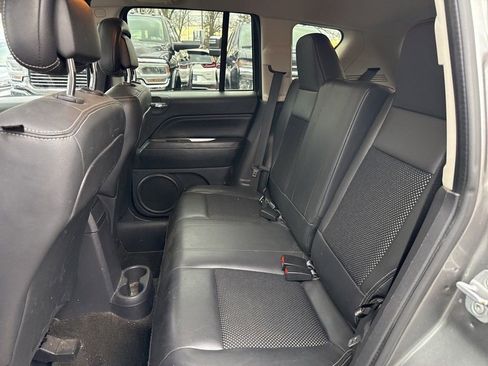 Used 2014 Jeep Compass Latitude w/ Sun/Sound Group image 9