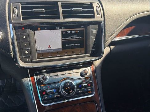 Used 2017 Lincoln Continental Reserve w/ Rear-seat Package image 6