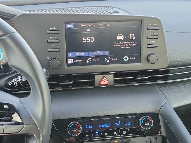 Used 2025 Hyundai Elantra Sport FWD image 13