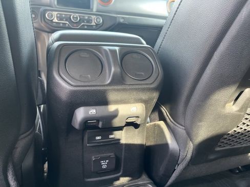 Used 2023 Jeep Gladiator Mojave w/ Cold Weather Group image 16