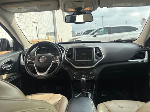 Used 2016 Jeep Cherokee Limited image 28