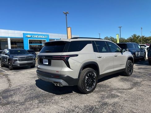 New 2026 Chevrolet Traverse Z71 w/ Enhanced Driving Package image 3