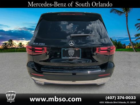 New 2025 Mercedes-Benz GLB 250 image 18