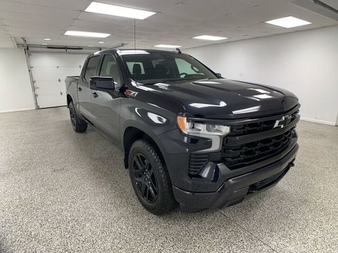 Used 2023 Chevrolet Silverado 1500 RST AWD/4WD image 2