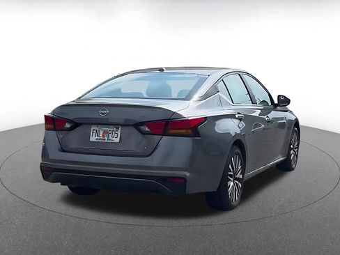 Used 2025 Nissan Altima 2.5 SV image 12