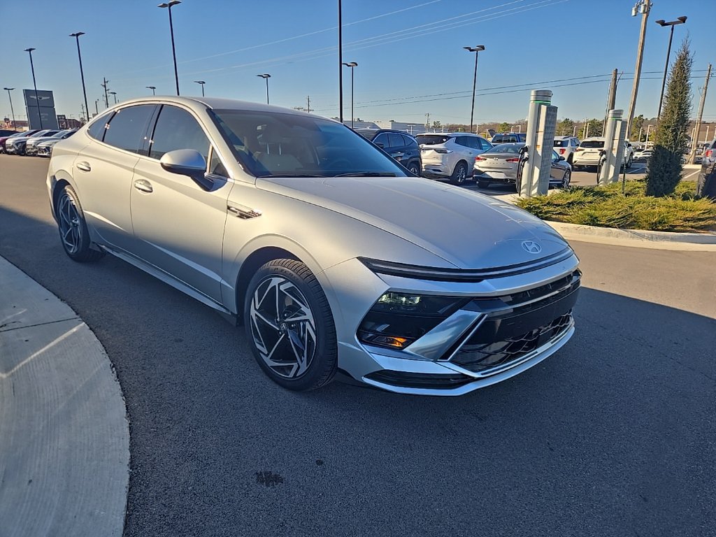 New 2026 Hyundai Sonata SEL FWD image 3