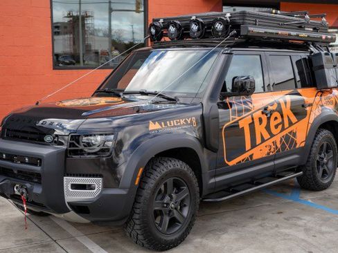 Used 2023 Land Rover Defender 110 S image 8