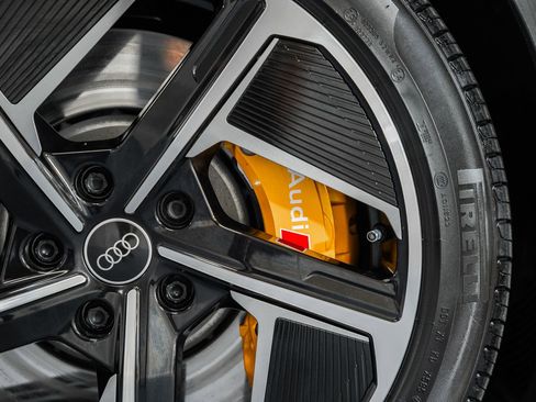 Used 2023 Audi RS e-tron GT w/ Carbon Performance Package image 15