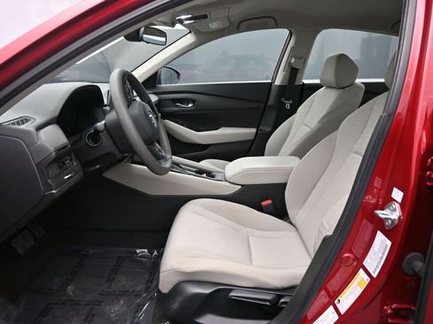 Certified 2024 Honda Accord LX image 32