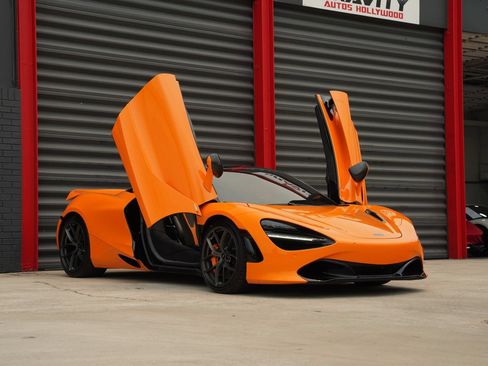 Used 2022 McLaren 720S Performance RWD image 3