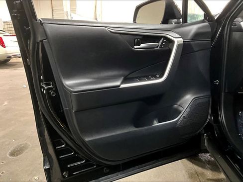 Used 2023 Toyota RAV4 Limited image 22