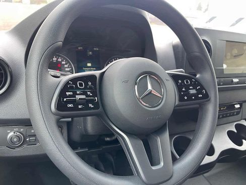 Used 2024 Mercedes-Benz Sprinter 2500 image 25