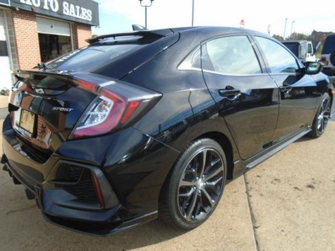 Used 2020 Honda Civic Sport Hatchback image 4
