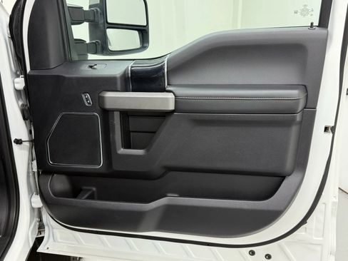 Used 2021 Ford F250 Platinum AWD/4WD image 19