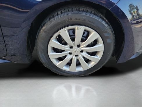 Used 2022 Toyota Corolla LE FWD image 28
