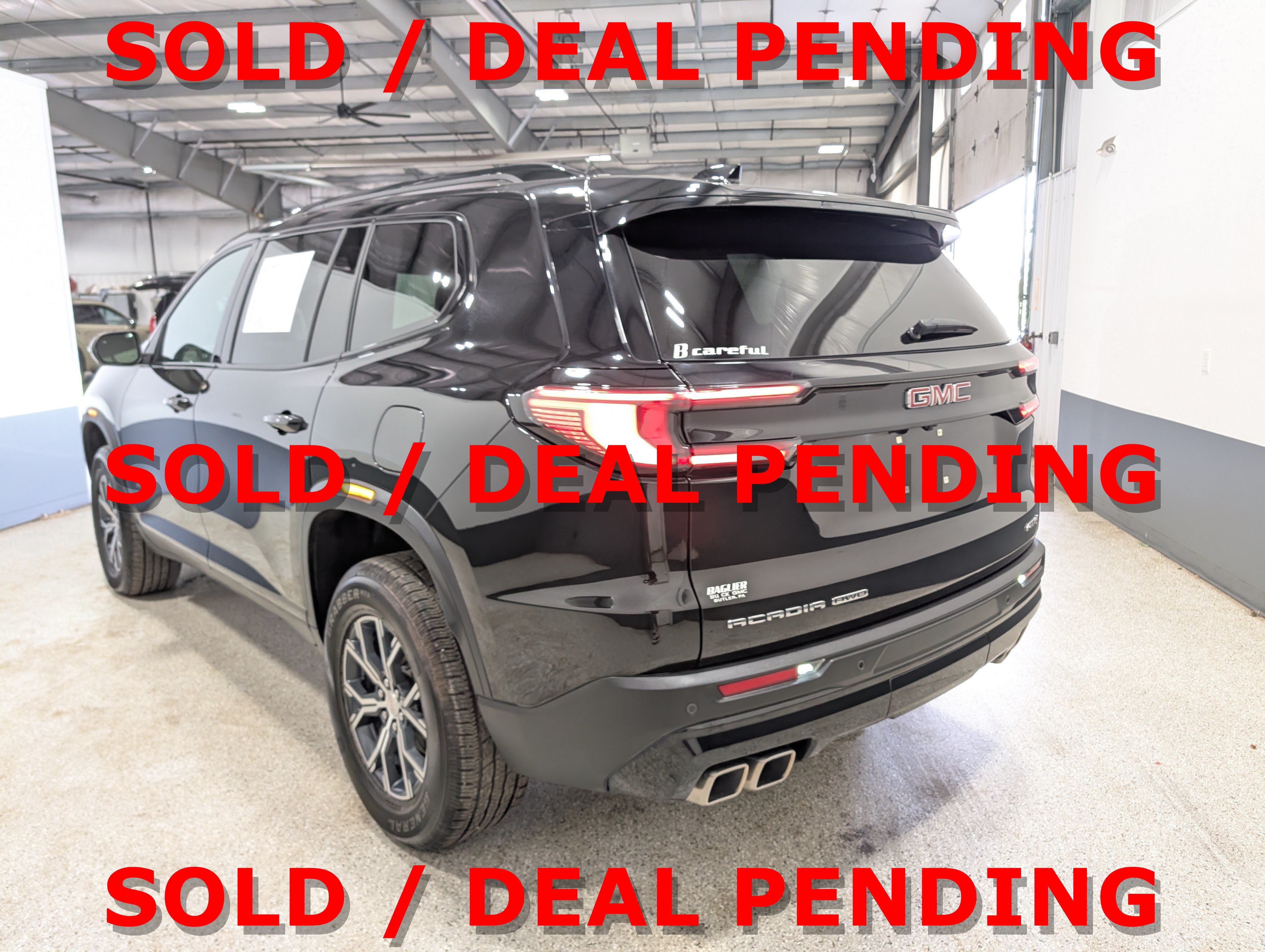 Used 2024 GMC Acadia AT4 w/ Luxury Package AWD/4WD image 5