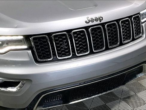 Used 2019 Jeep Grand Cherokee Limited w/ Luxury Group II image 29