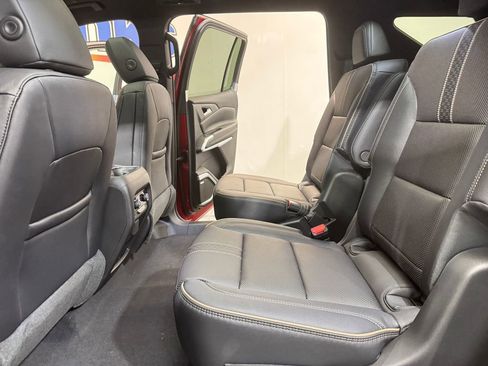 New 2026 Chevrolet Traverse High Country image 9