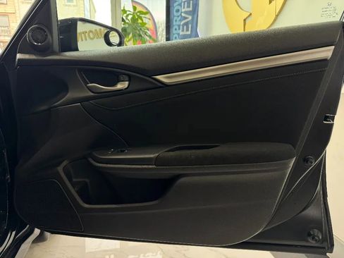 Used 2019 Honda Civic EX image 30