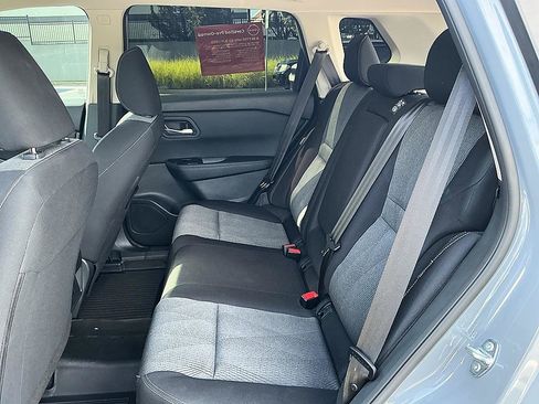 Certified 2026 Nissan Rogue SV FWD image 22