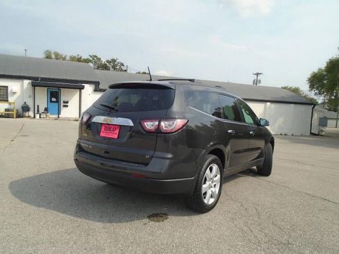 Used 2017 Chevrolet Traverse LT w/ Style and Technology Package image 23