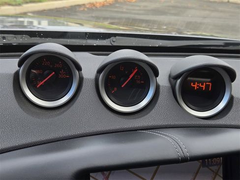 Used 2020 Nissan 370Z Touring Sport image 33