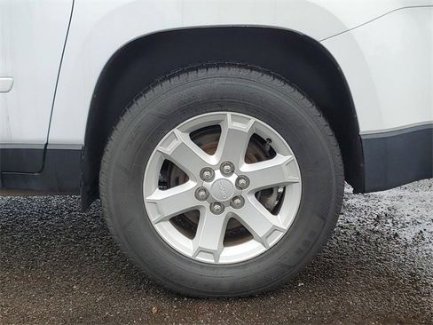 Used 2016 GMC Acadia SLE image 31