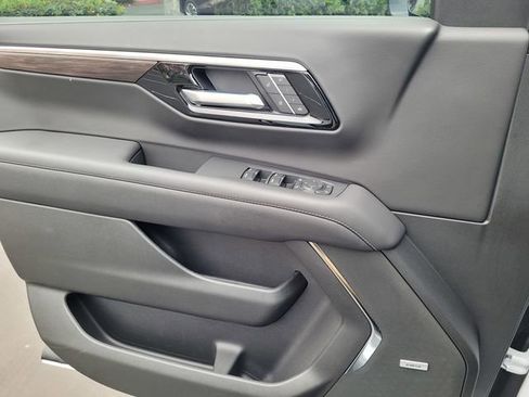 New 2026 Chevrolet Tahoe Premier image 16