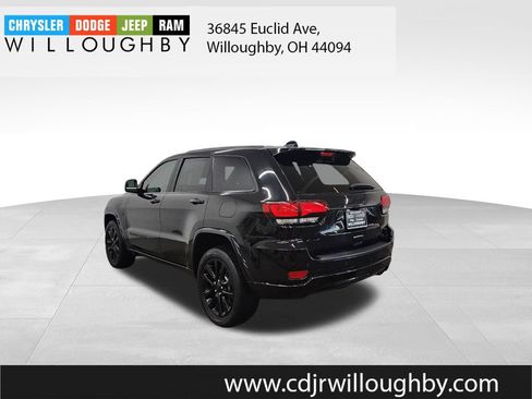 Used 2021 Jeep Grand Cherokee Laredo X AWD/4WD image 6