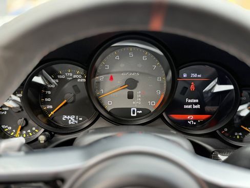 Used 2019 Porsche 911 GT3 RS image 38