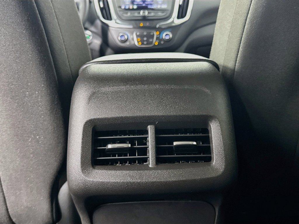 Used 2024 Chevrolet Equinox LT FWD image 30