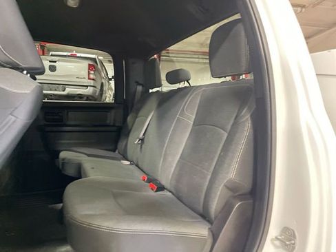 Used 2022 RAM 2500 Tradesman w/ Chrome Appearance Group AWD/4WD image 21