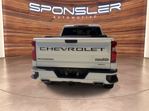 Used 2025 Chevrolet Silverado 1500 High Country w/ High Country Premium Package AWD/4WD image 6