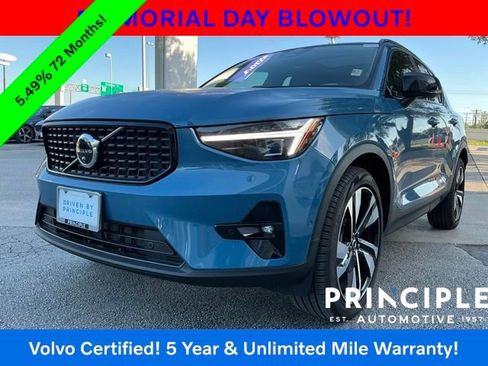 Certified 2025 Volvo XC40 B5 Ultra AWD/4WD image 7