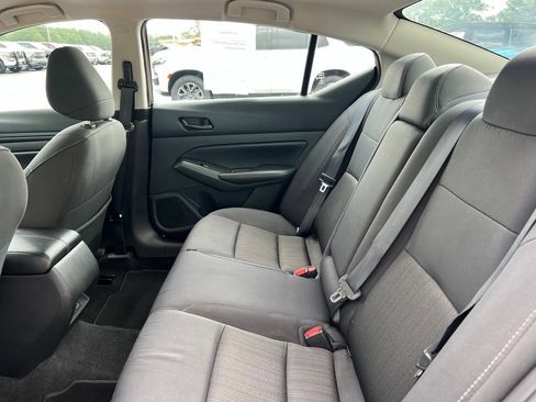 Used 2025 Nissan Altima 2.5 SV FWD image 8