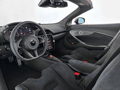 New 2026 McLaren Artura Spider image 27