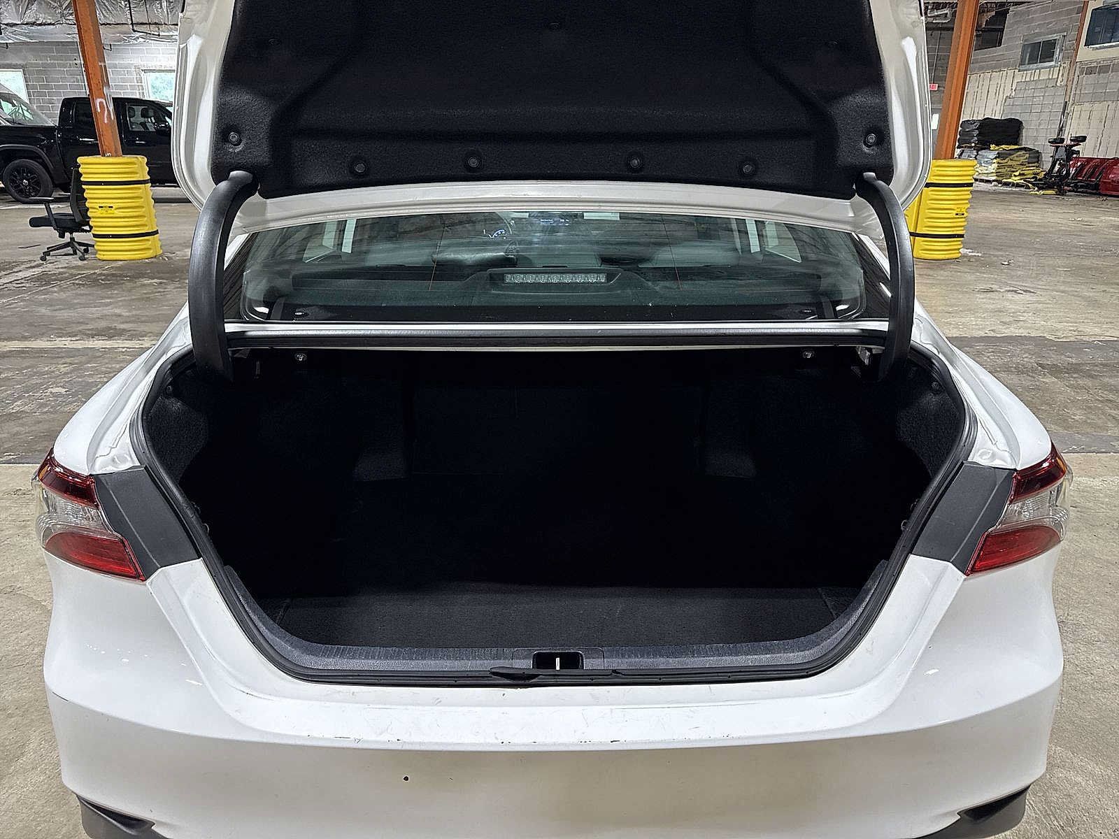 Used 2023 Toyota Camry LE FWD image 10
