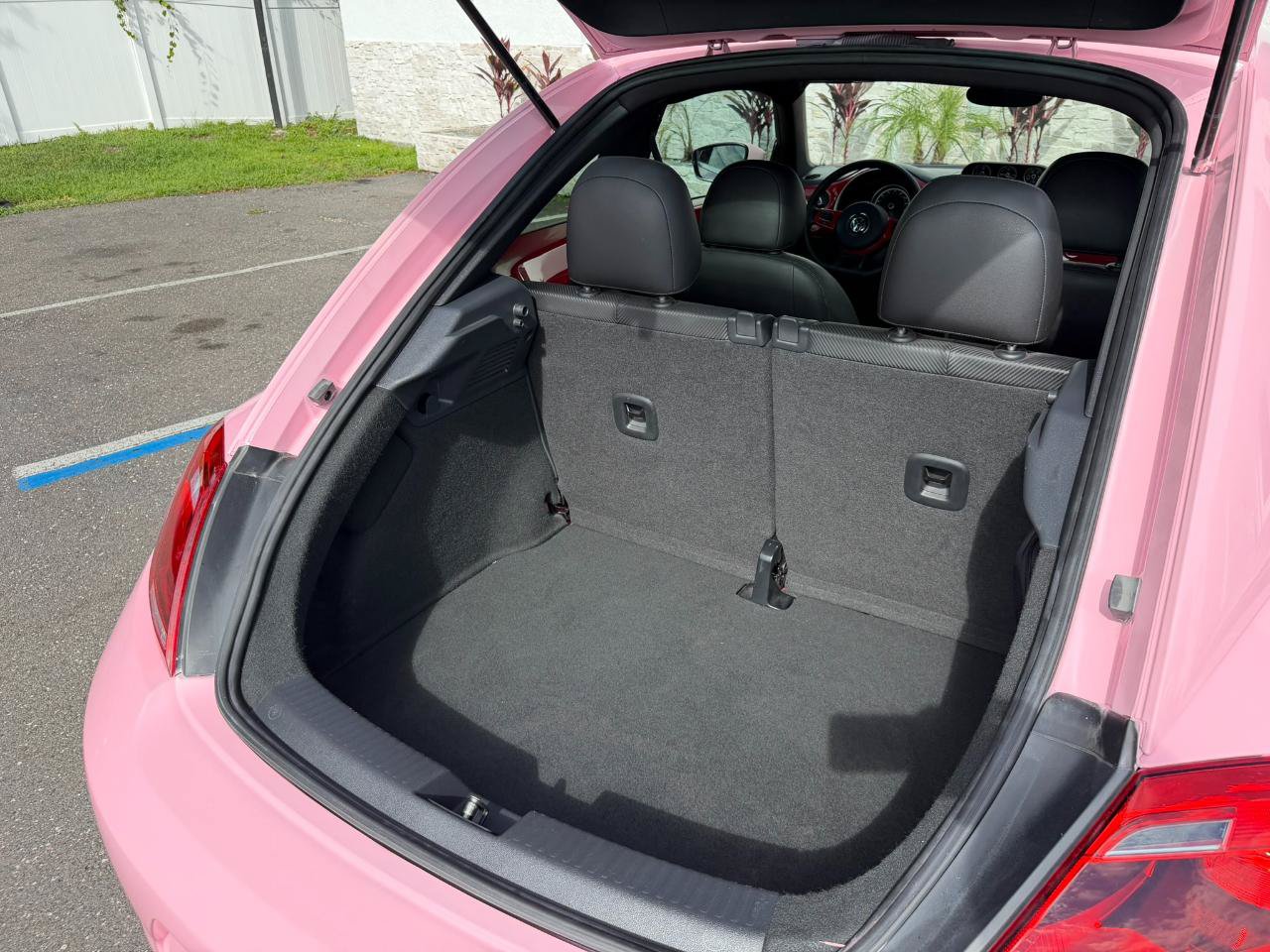 Used 2014 Volkswagen Beetle TDI FWD image 35